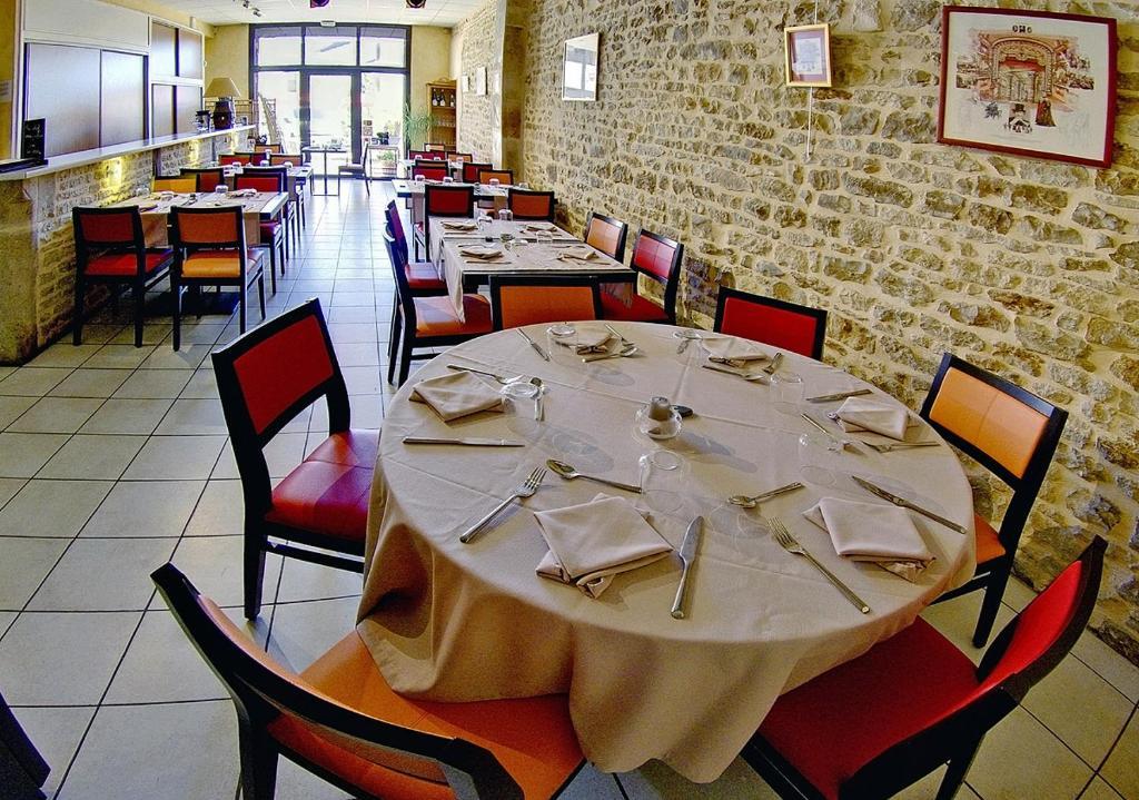 Relais Du Lac Villegusien-le-Lac Eksteriør billede
